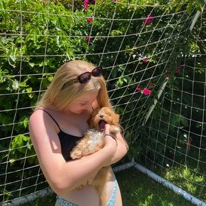 Meet your Posher, Abby